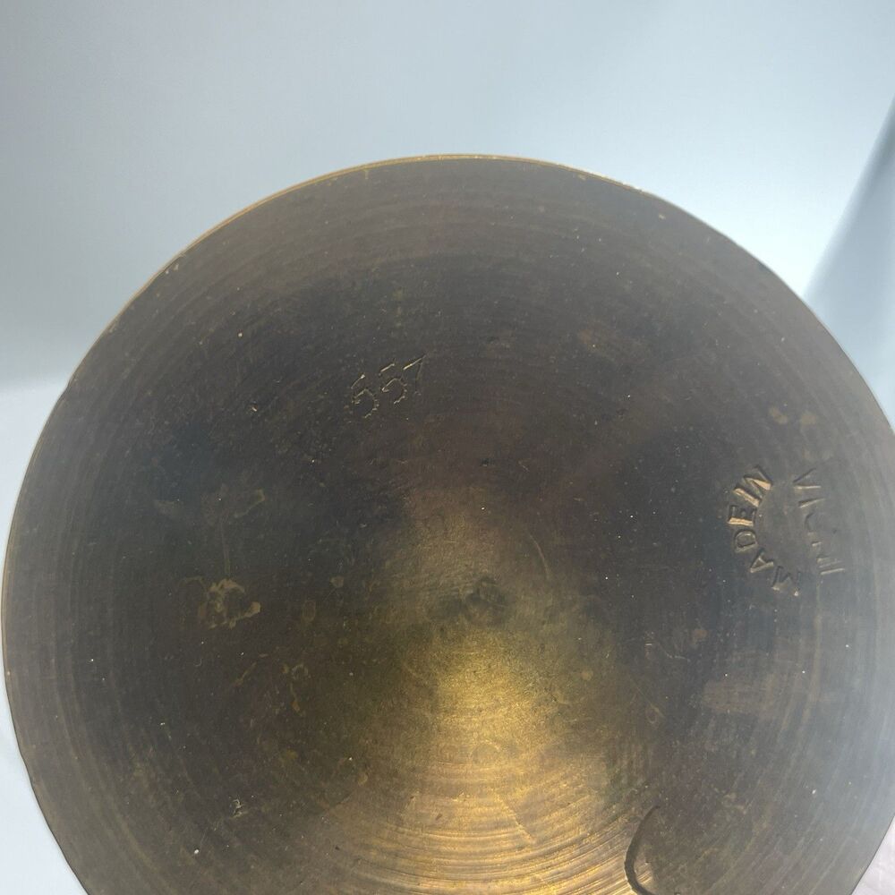 Vtg Indian Brass Trumpet Vase Hand Etched Champleve Enamel Red Black India 557 - Picture 9 of 10